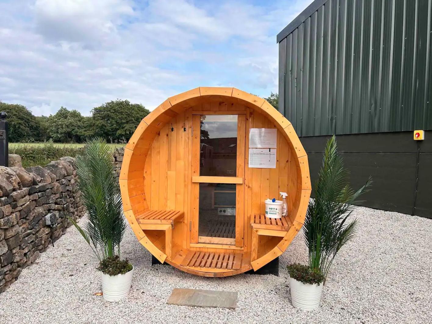 Clover Cottage Beeley Eksteriør bilde